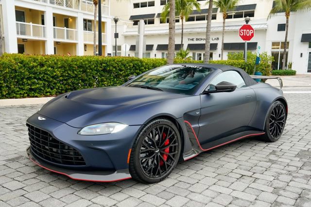 Used 2023 Aston Martin V12 Vantage Roadster RWD image 96