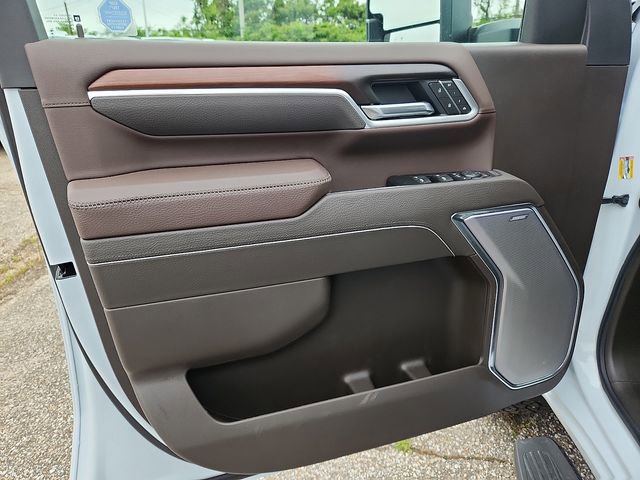 New 2026 GMC Sierra 3500 Denali w/ Denali Reserve Package AWD/4WD image 8
