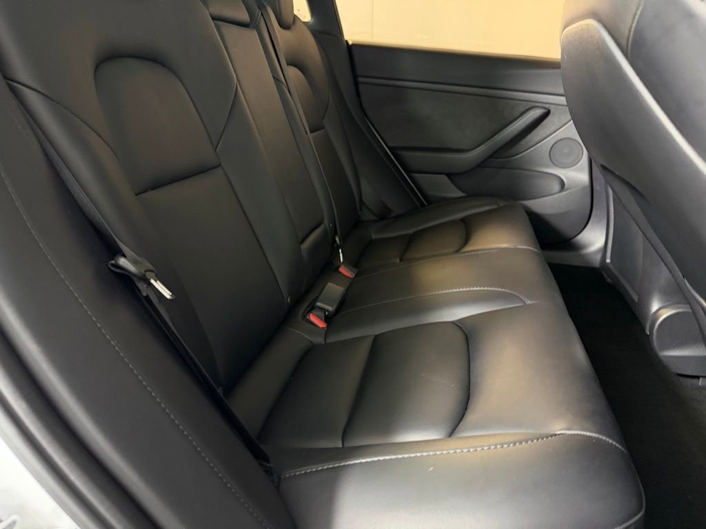 Used 2023 Tesla Model 3 Standard Range image 30