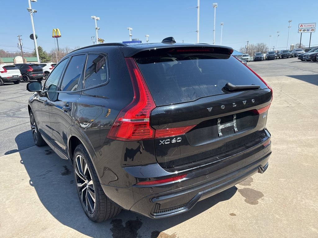 Certified 2025 Volvo XC60 B5 Plus image 9