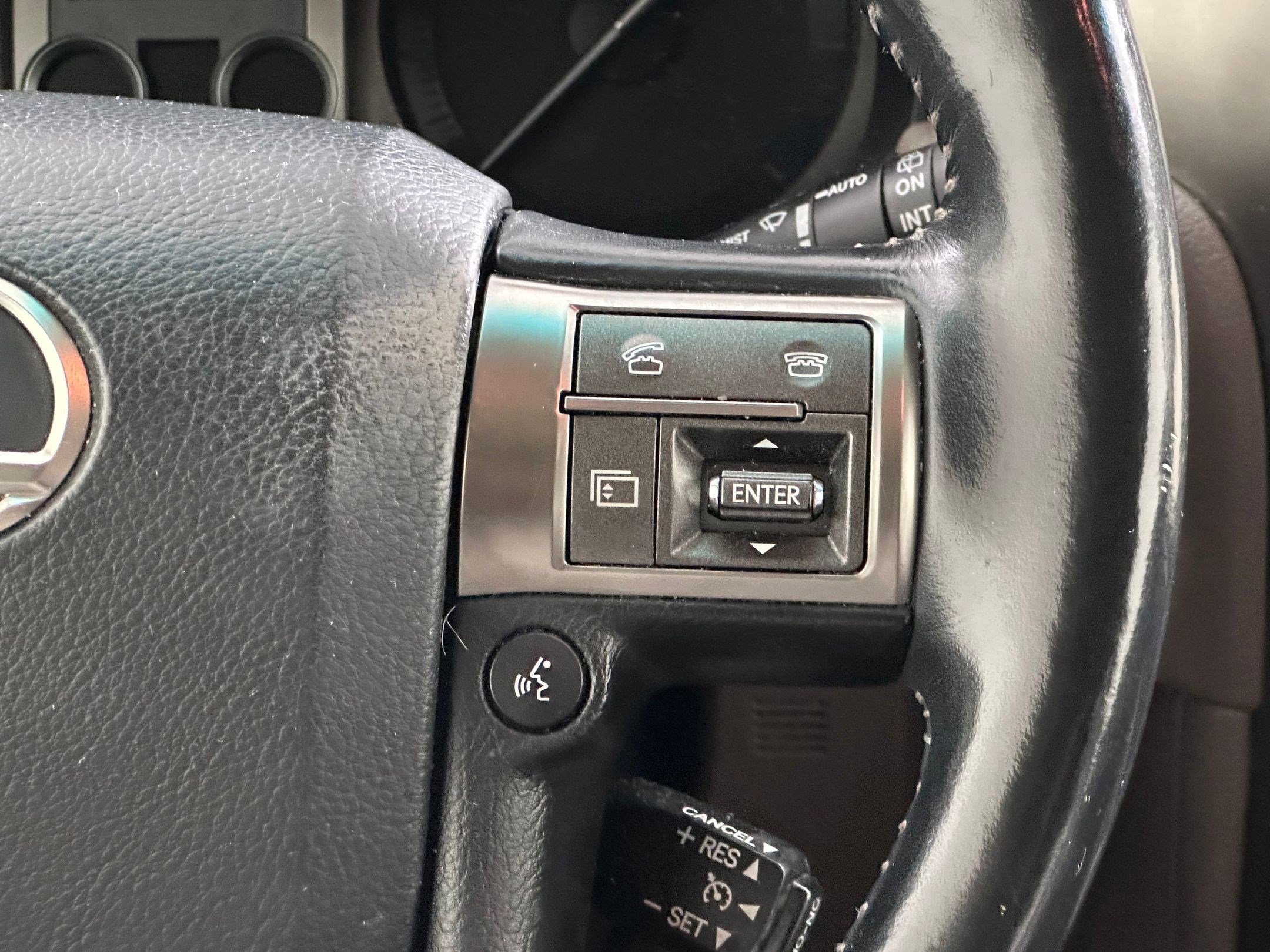 Used 2014 Lexus GX 460 Luxury image 17