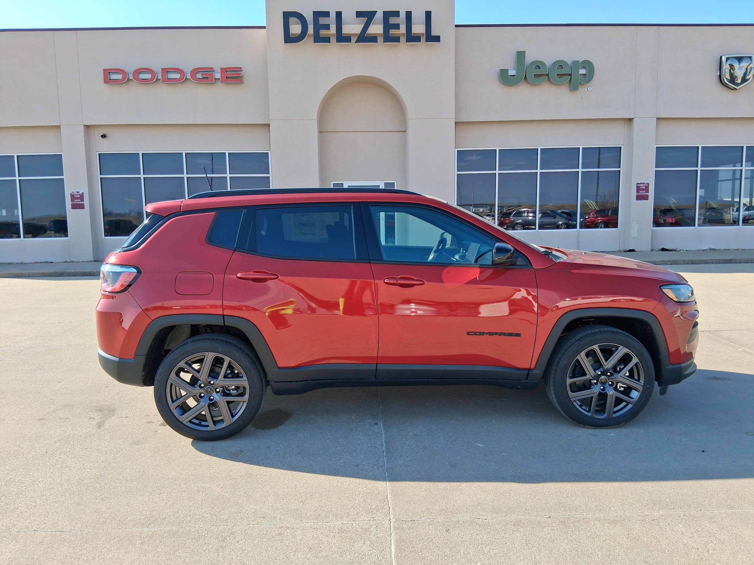 New 2026 Jeep Compass Latitude AWD/4WD image 1