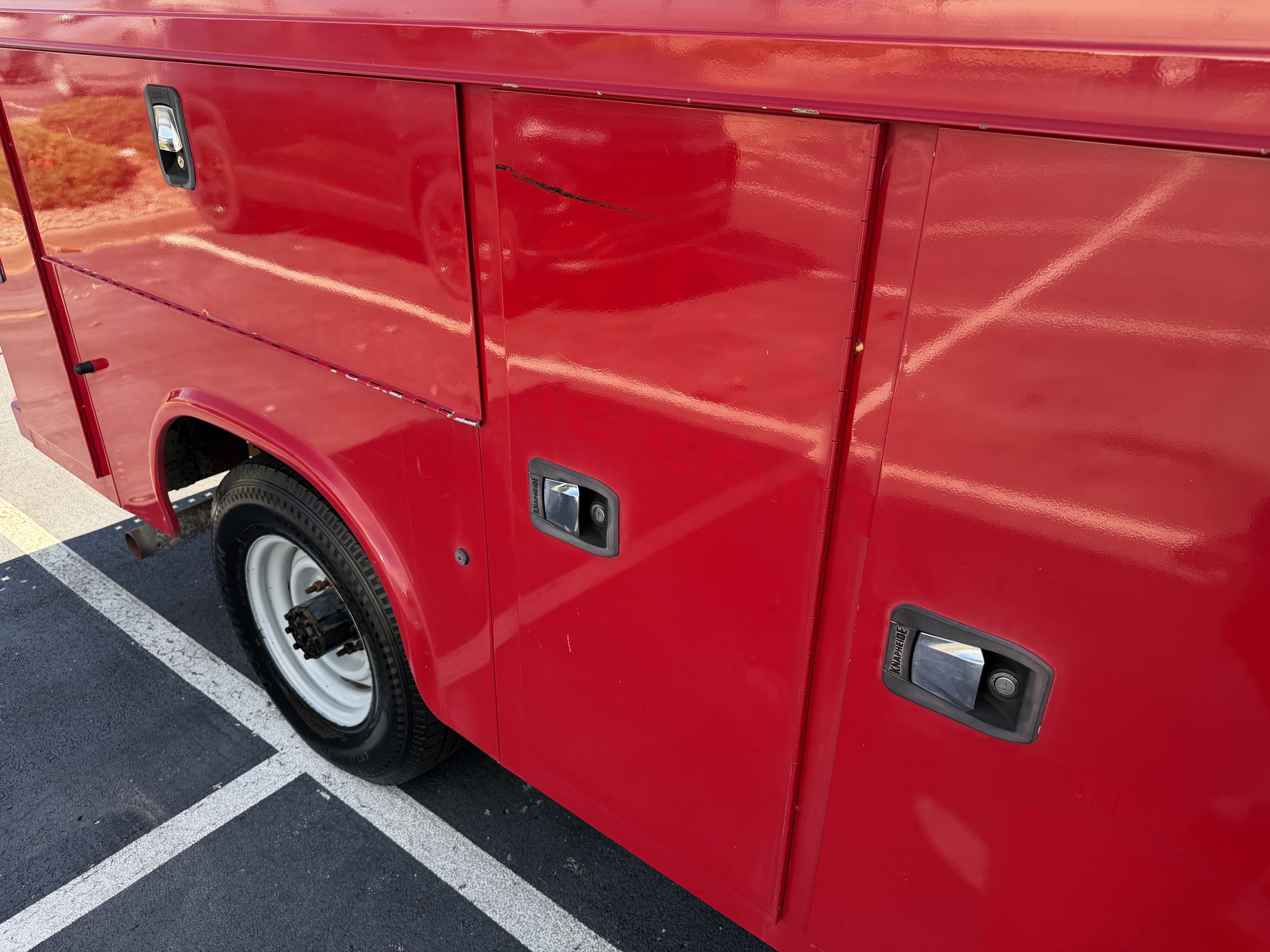 Used 2014 Ford E-350 and Econoline 350 Super Duty w/ Power Windows & Locks Group RWD image 12
