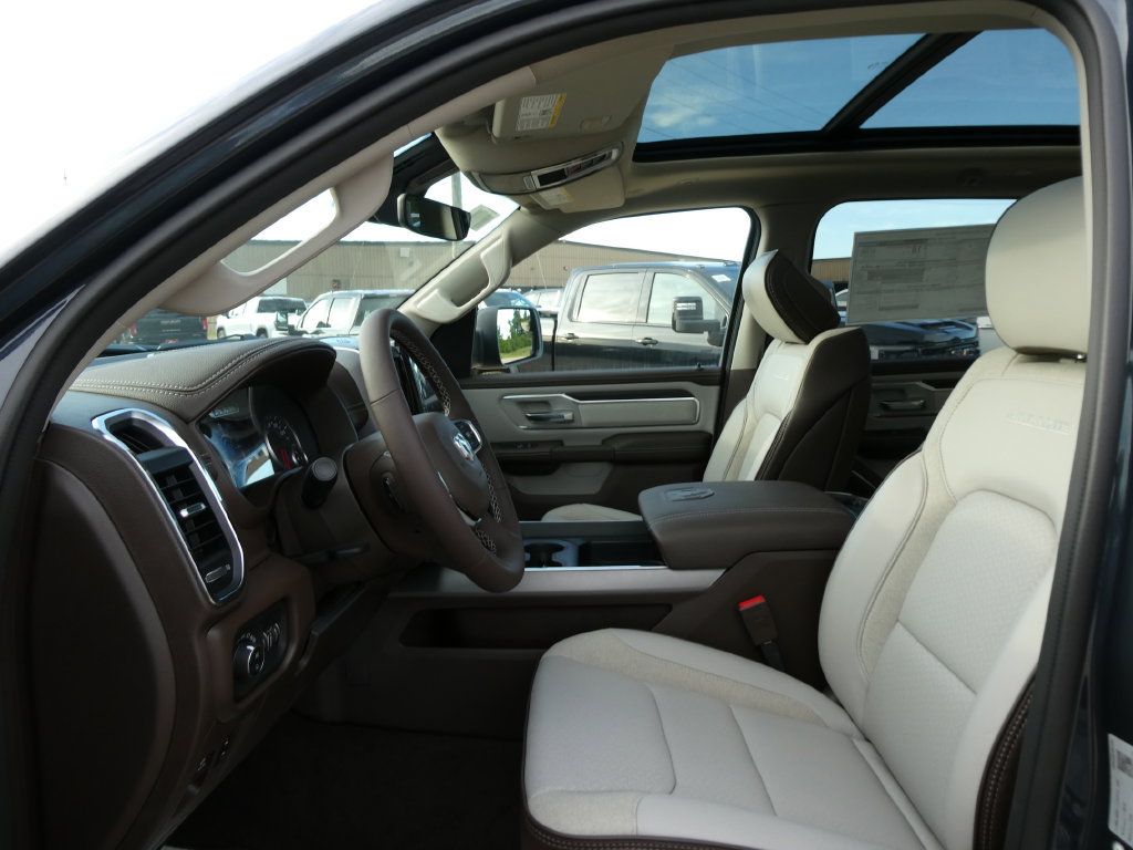 New 2026 RAM 1500 Laramie w/ Laramie Southwest Edition AWD/4WD image 19