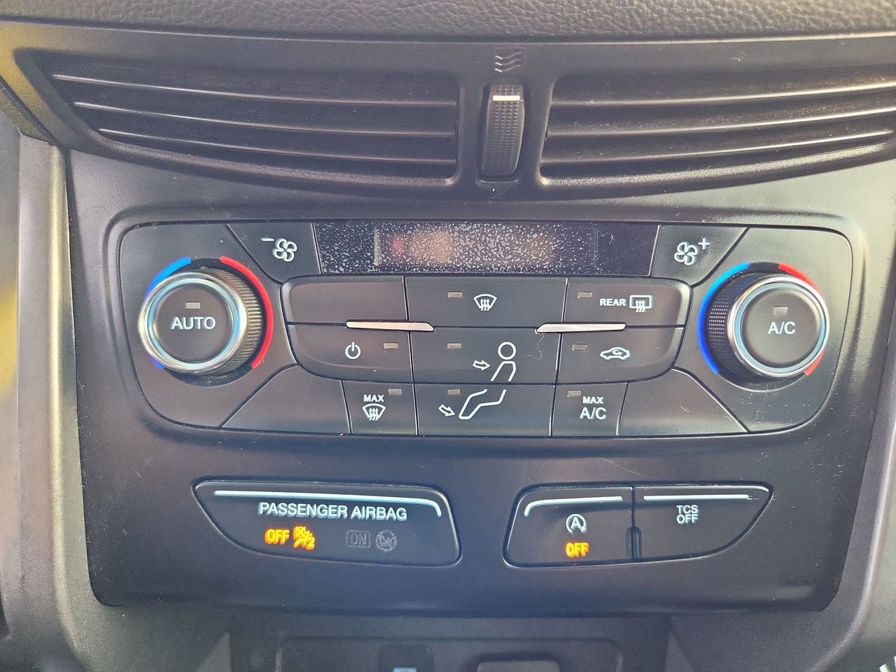 Used 2017 Ford Escape SE FWD image 26