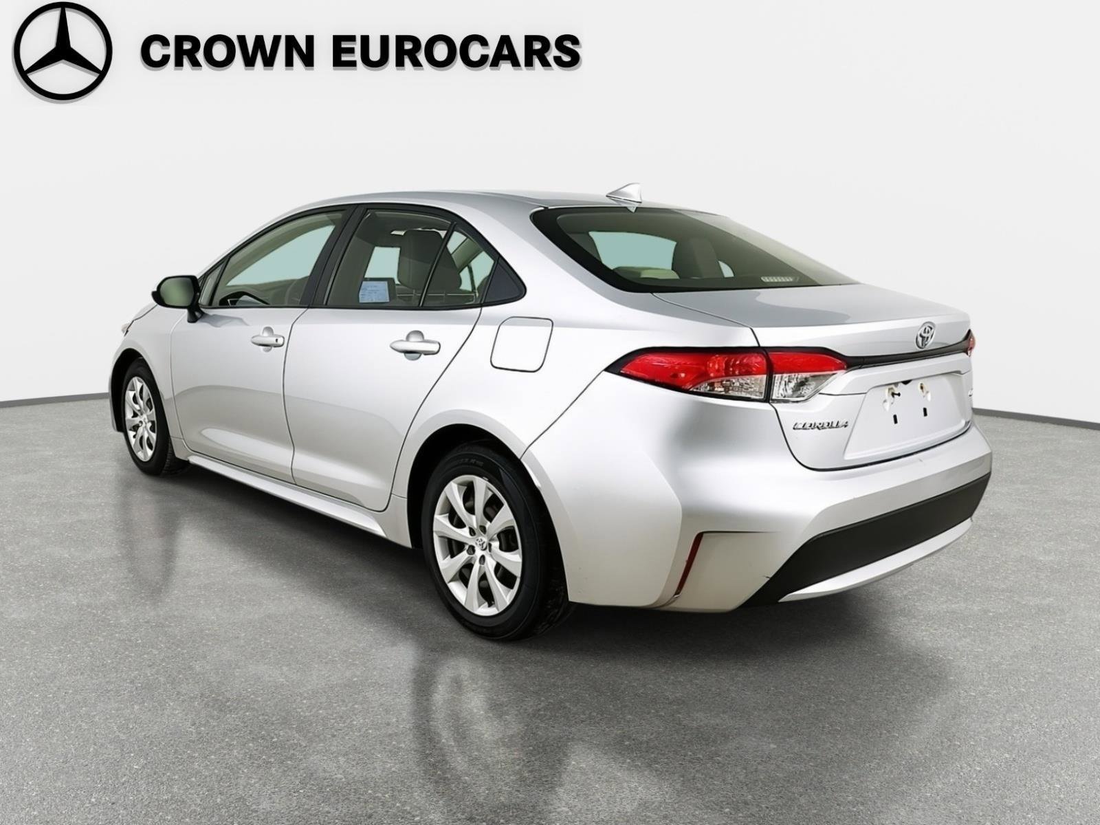 Used 2021 Toyota Corolla LE image 5