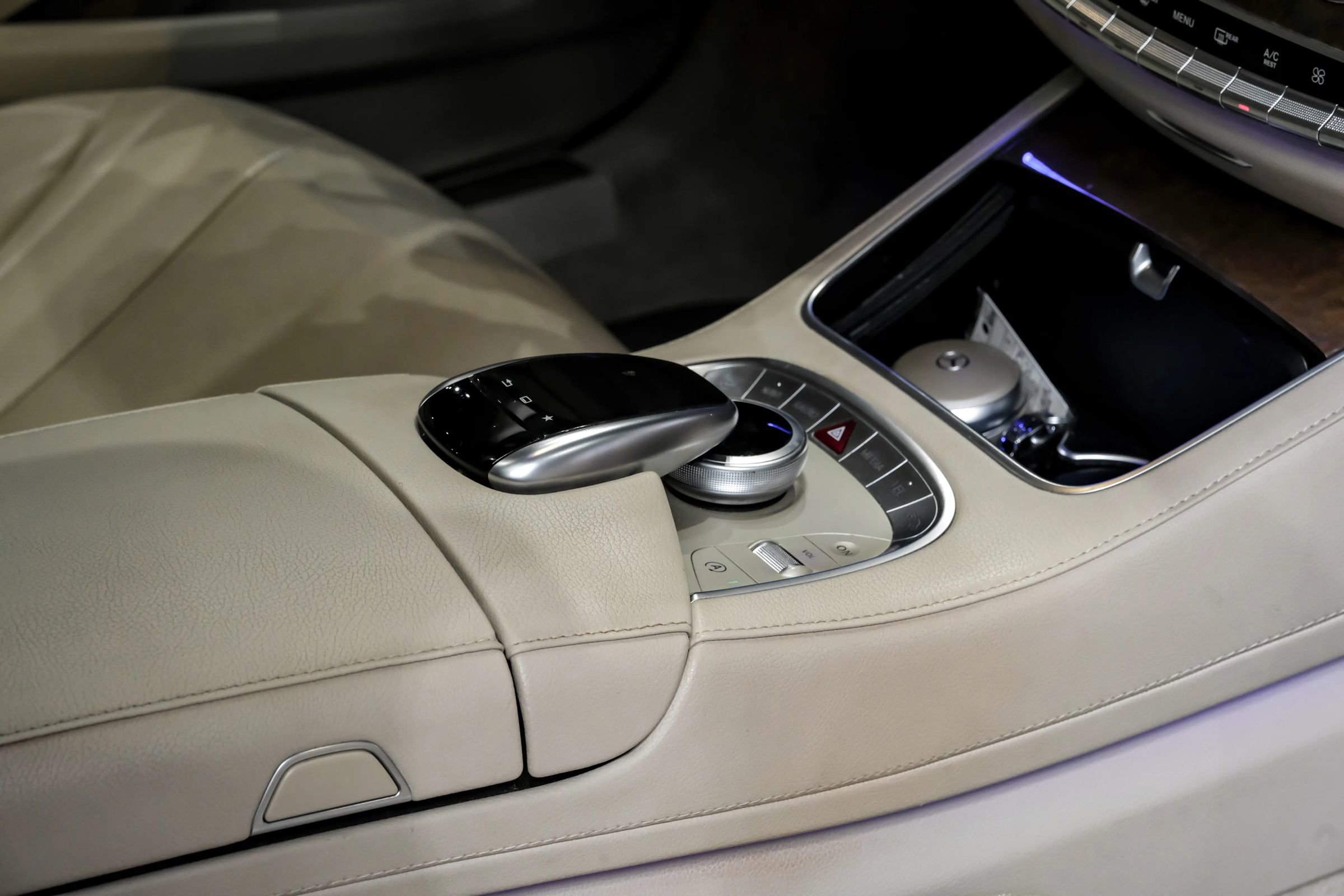 Used 2015 Mercedes-Benz S 550 Sedan image 24