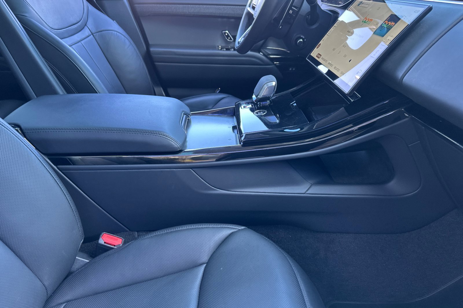 Certified 2024 Land Rover Range Rover Sport Dynamic SE image 13