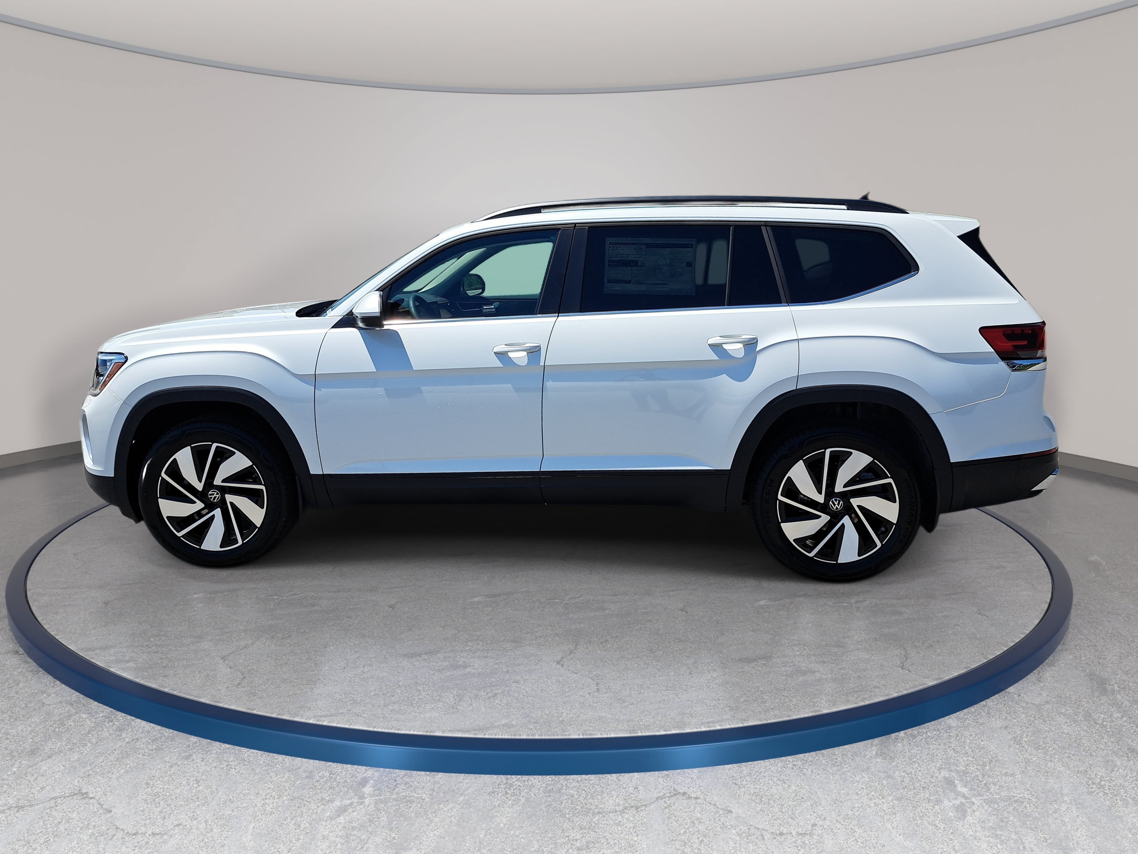 New 2026 Volkswagen Atlas SE FWD image 8