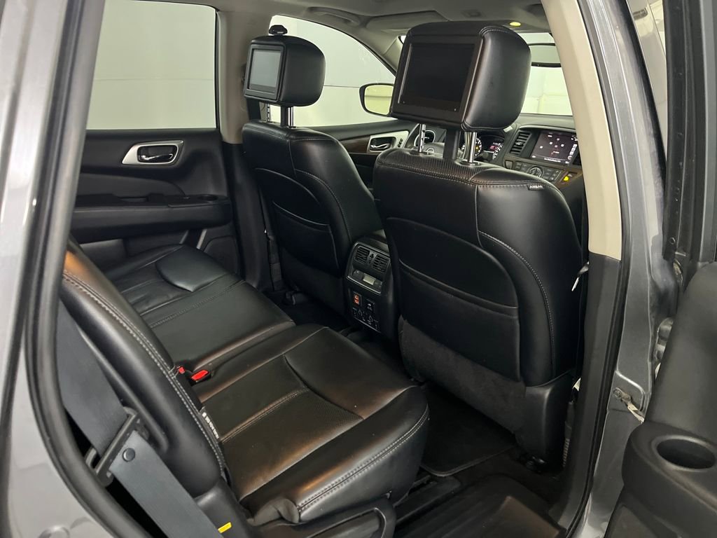 Used 2018 Nissan Pathfinder Platinum image 24