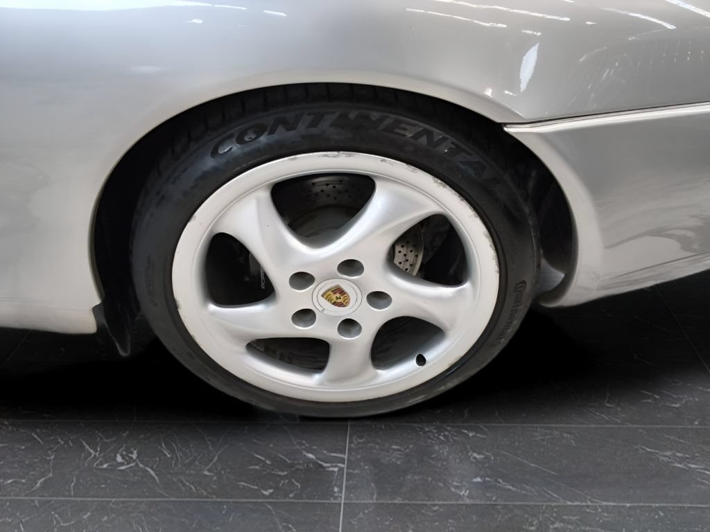 Used 2001 Porsche 911 Carrera RWD image 31