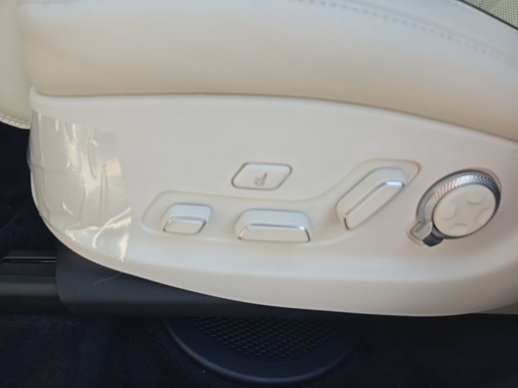 Used 2026 Genesis GV80 3.5T Prestige image 16