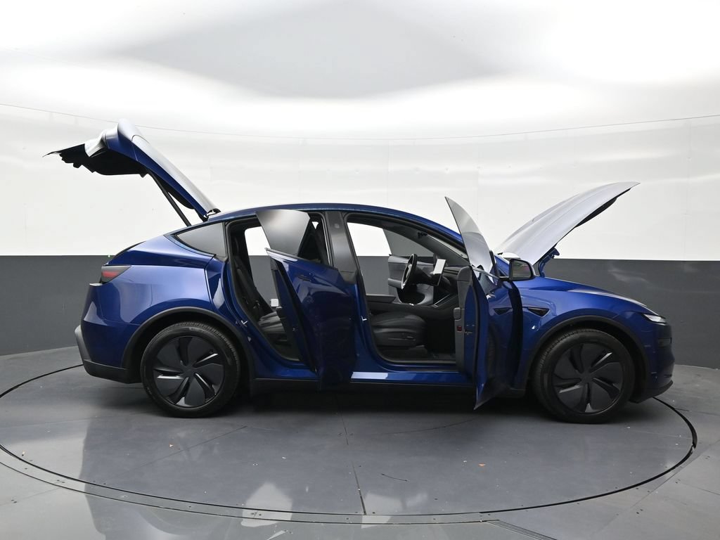 Used 2026 Tesla Model Y AWD image 29
