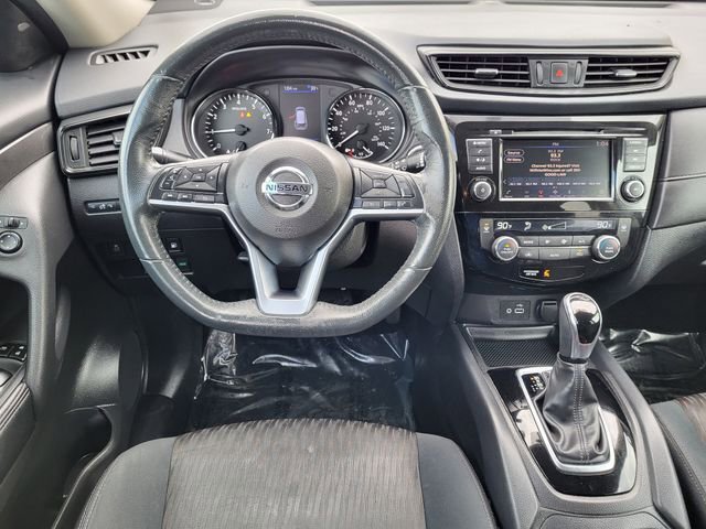 Used 2018 Nissan Rogue SV image 15