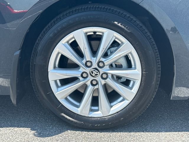 Used 2025 Toyota Corolla LE w/ LE Premium Package FWD image 11