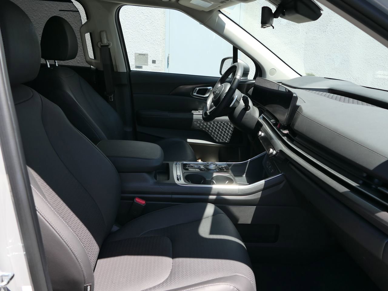 Used 2025 Kia Carnival SX Prestige FWD image 27