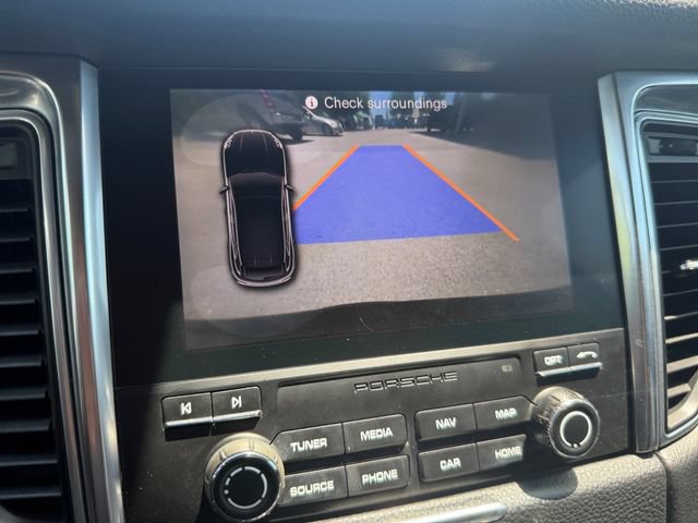 Used 2018 Porsche Macan AWD/4WD image 24