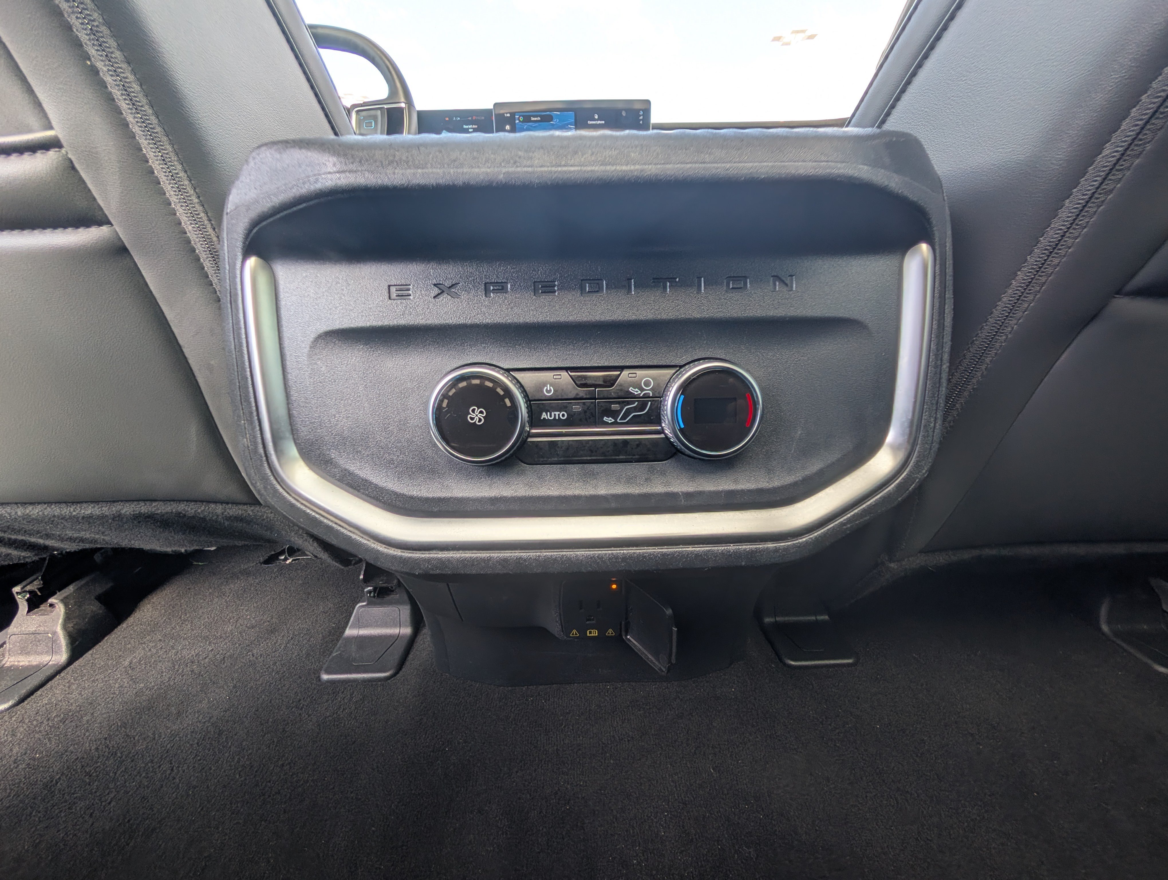 Certified 2025 Ford Expedition Active AWD/4WD image 23