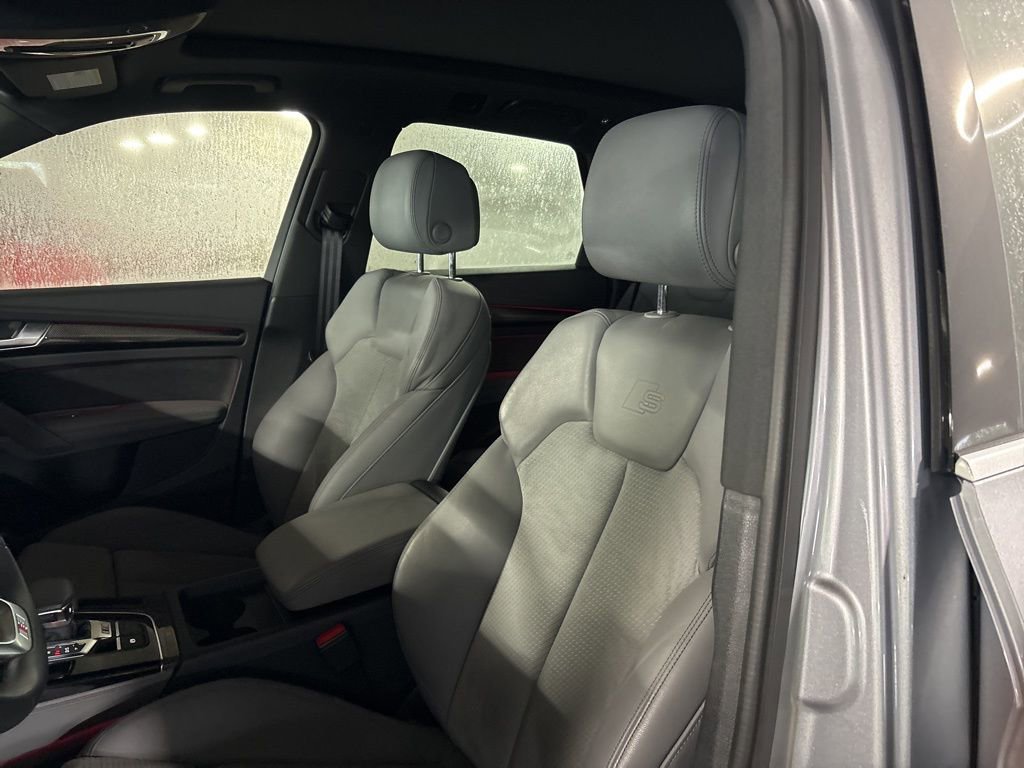 Used 2025 Audi SQ5 Premium Plus w/ Premium Plus Package image 11