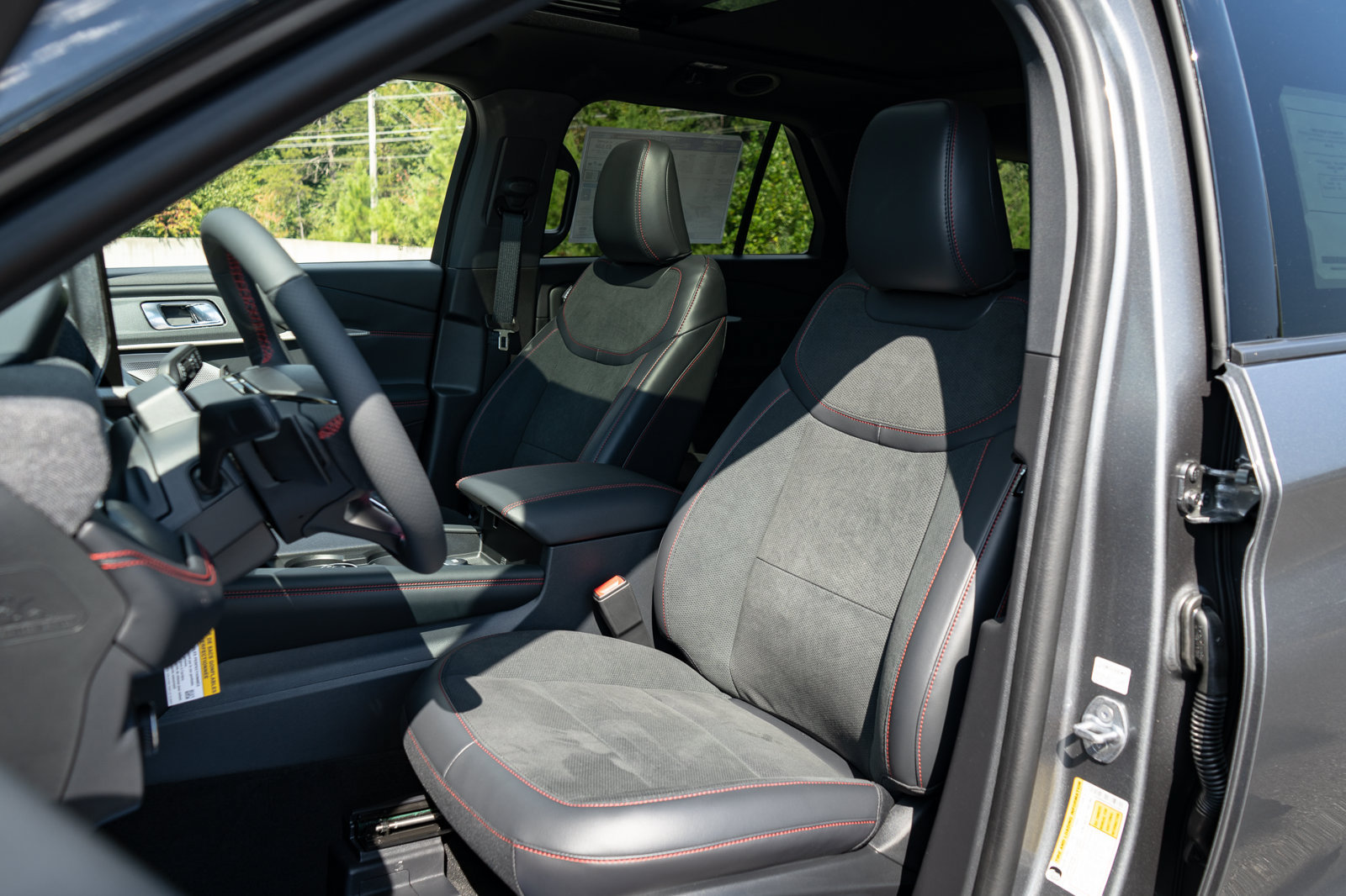 New 2027 Ford Explorer ST w/ Sun And Sound Package AWD/4WD image 28