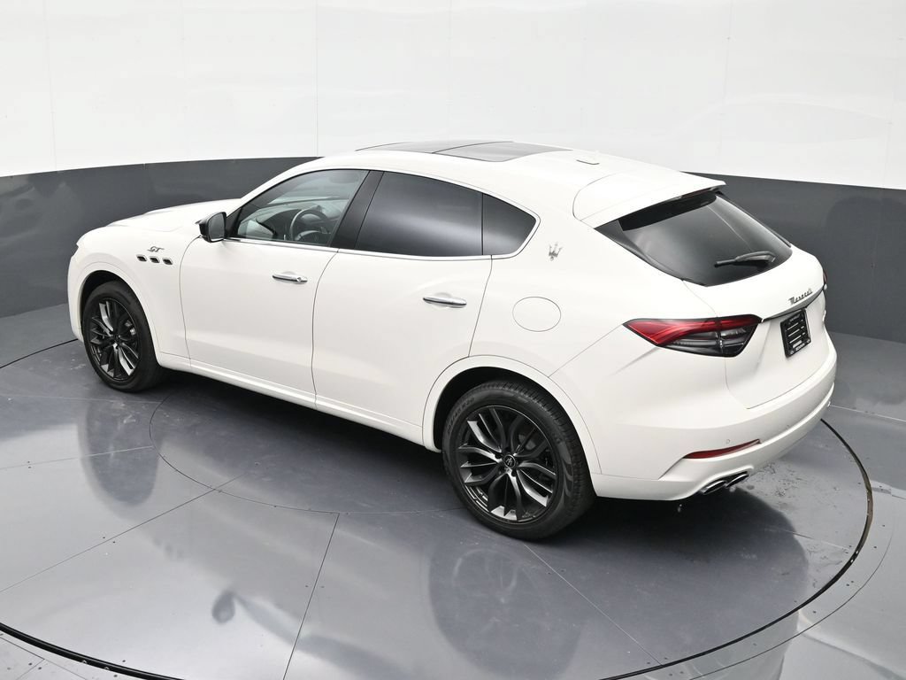 Used 2024 Maserati Levante GT Ultima AWD/4WD image 12