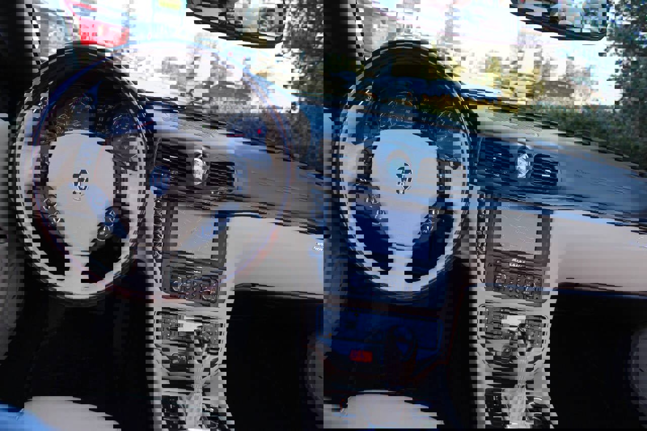 Used 2015 Maserati GranTurismo Convertible image 17