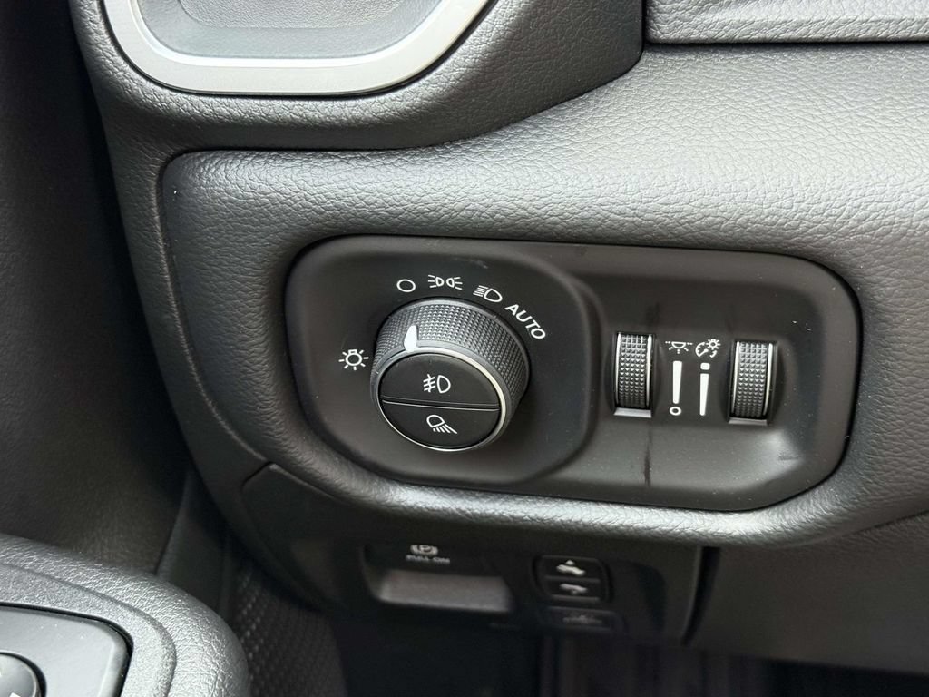 New 2026 RAM 1500 Big Horn AWD/4WD image 26