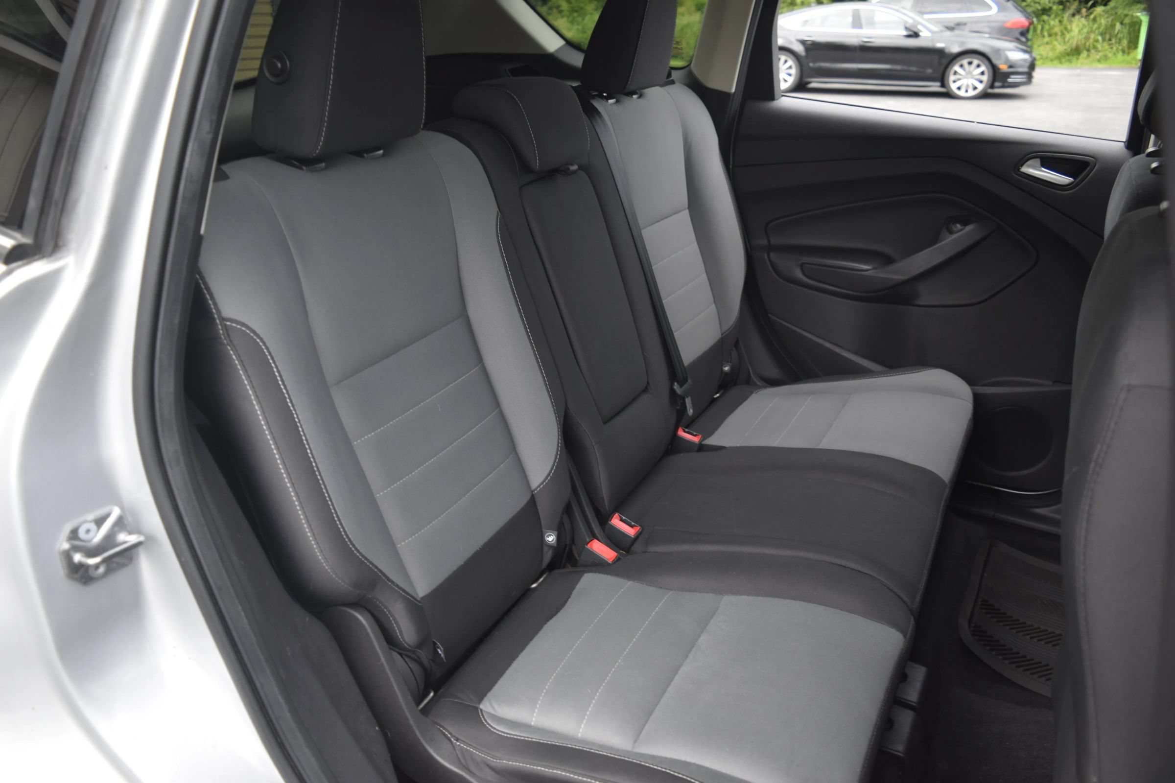 Used 2016 Ford Escape SE FWD image 8