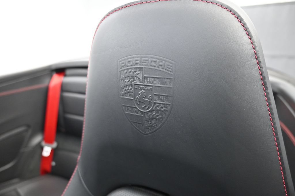 Certified 2019 Porsche 911 Carrera 4S AWD/4WD image 8