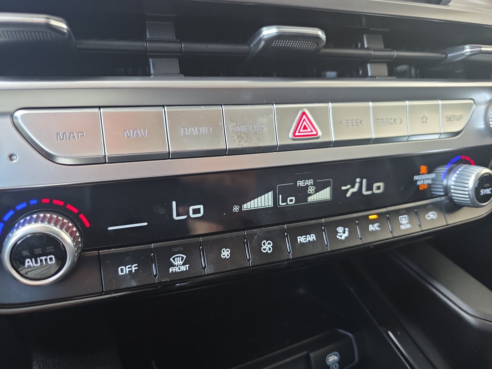 Certified 2024 Kia Telluride LX FWD image 15