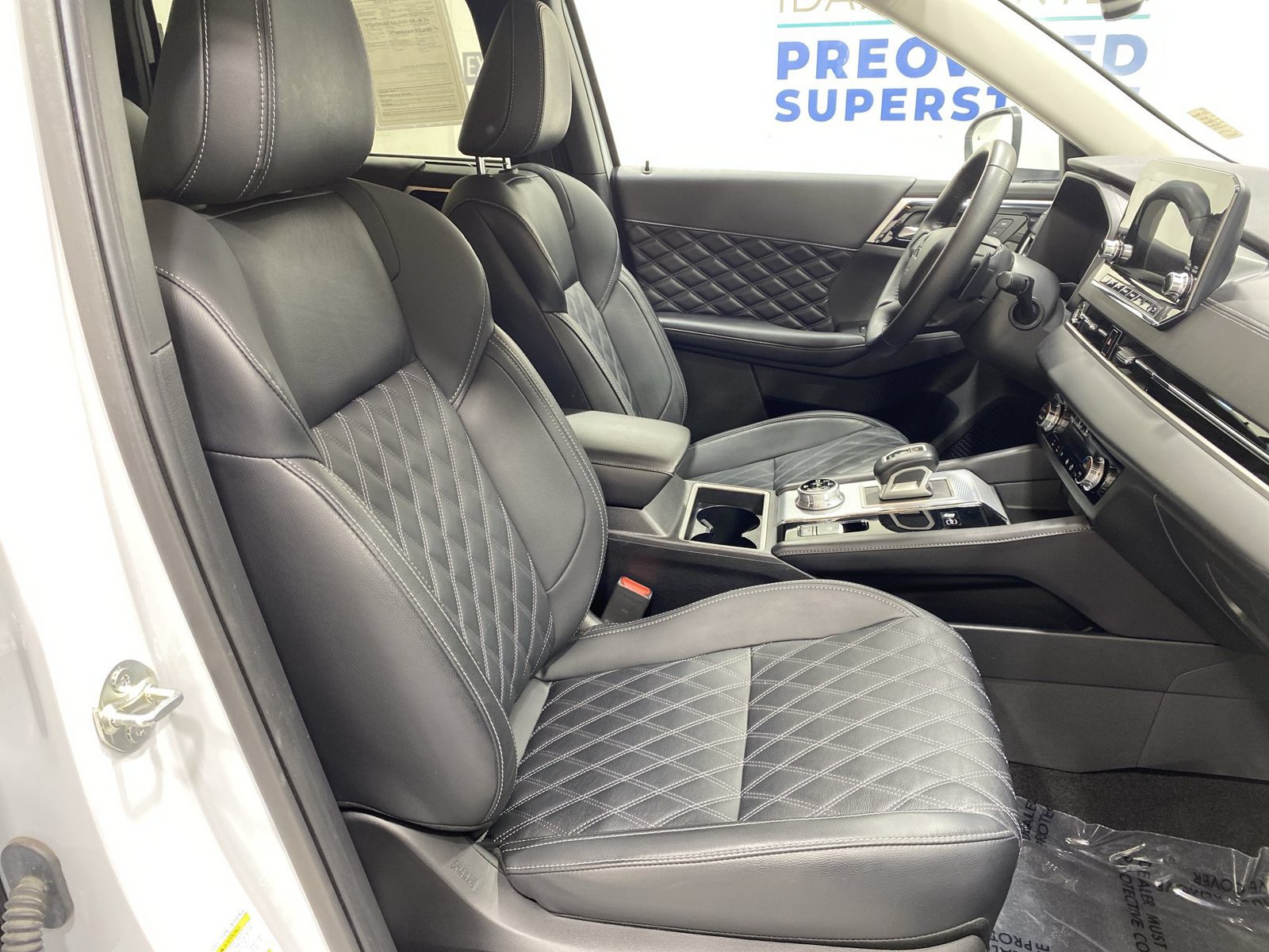 Used 2024 Mitsubishi Outlander SEL AWD/4WD image 26