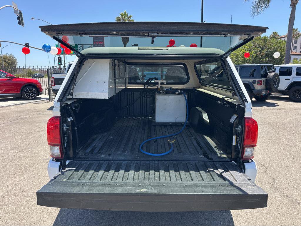 Used 2021 Toyota Tacoma SR AWD/4WD image 36