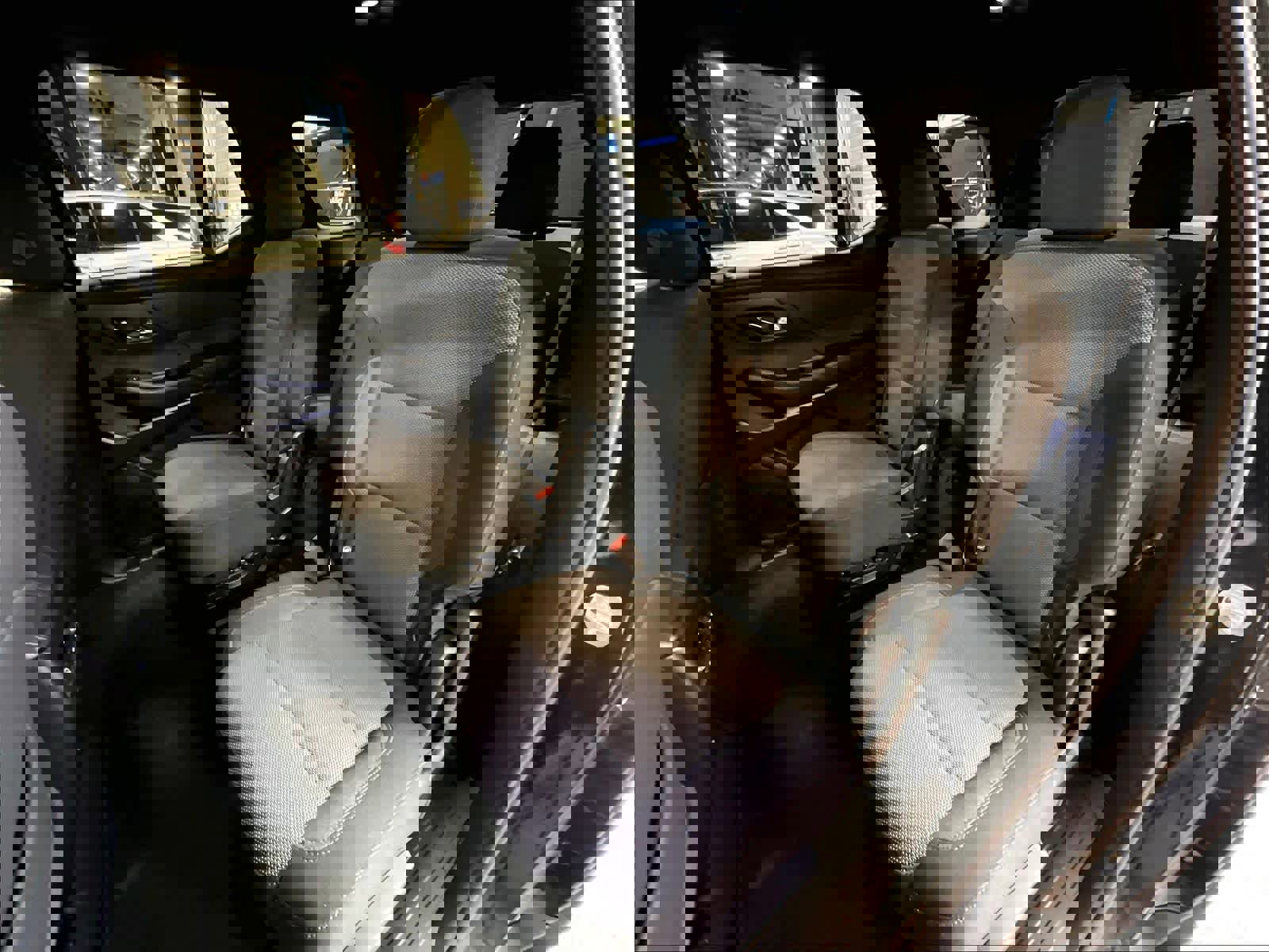 Used 2023 Chevrolet Traverse LT image 15