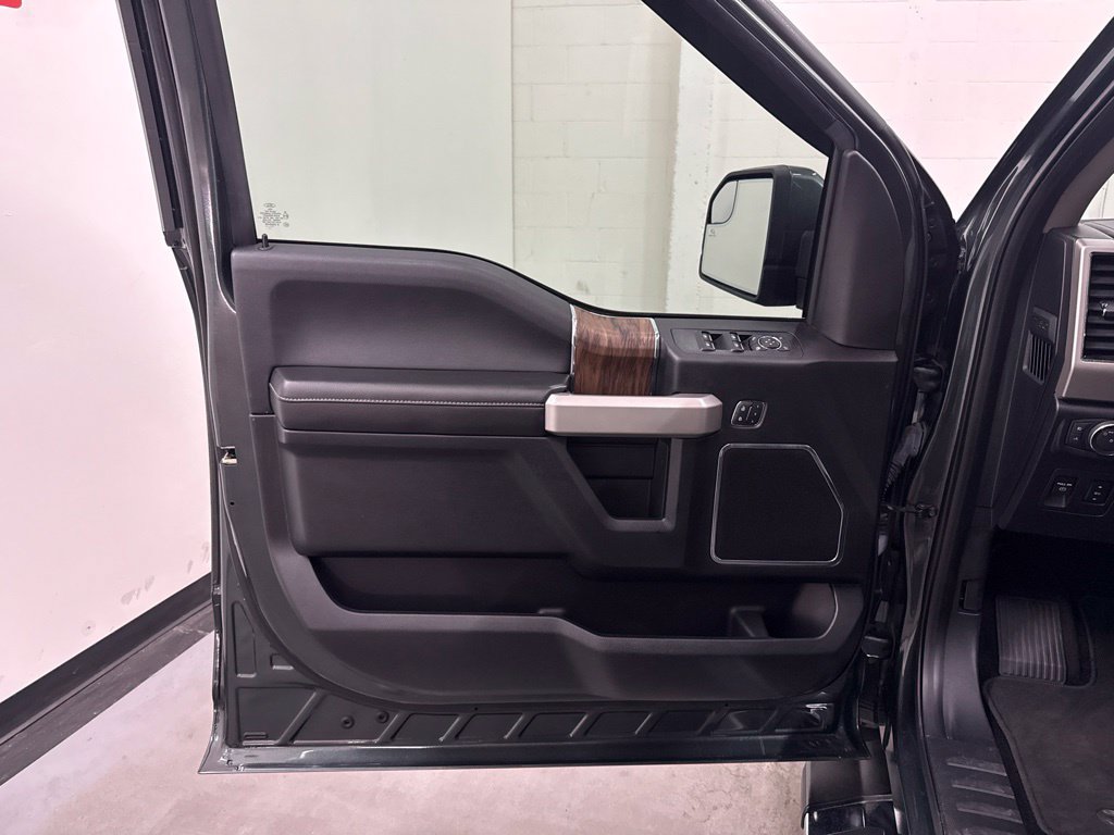 Used 2018 Ford F150 Lariat w/ Trailer Tow Package RWD image 11