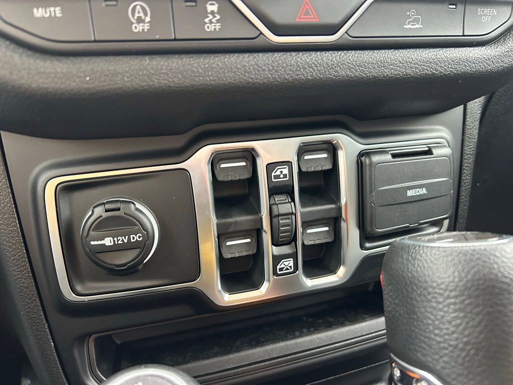 New 2026 Jeep Gladiator Sport image 22