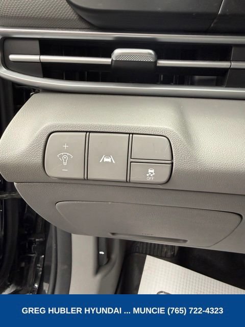 Used 2023 Hyundai Elantra SEL FWD image 45