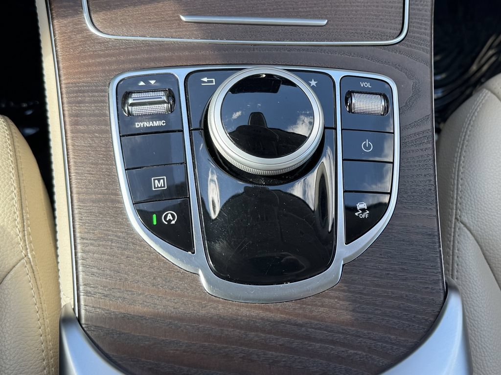 Used 2019 Mercedes-Benz GLC 300 4MATIC image 32