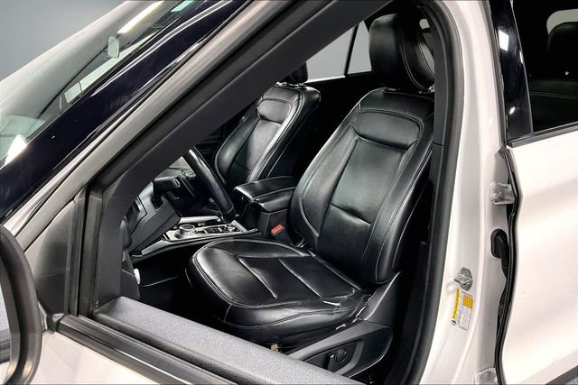 Used 2020 Ford Explorer XLT w/ Equipment Group 202A image 22