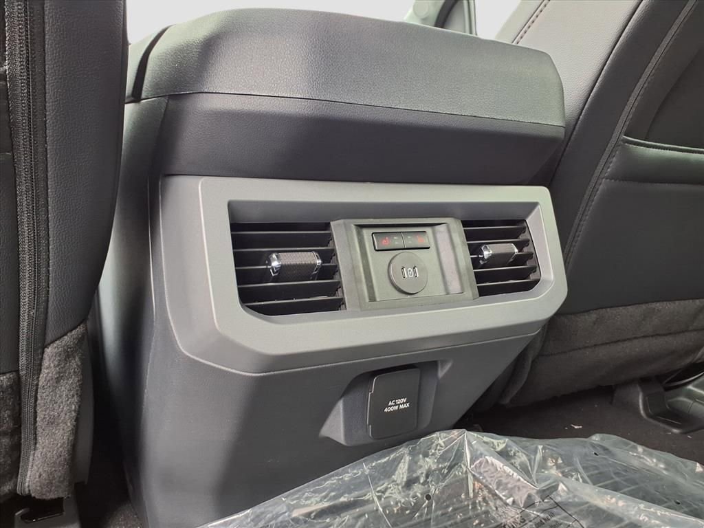 New 2026 Ford F350 Lariat w/ FX4 Off-Road Package image 29