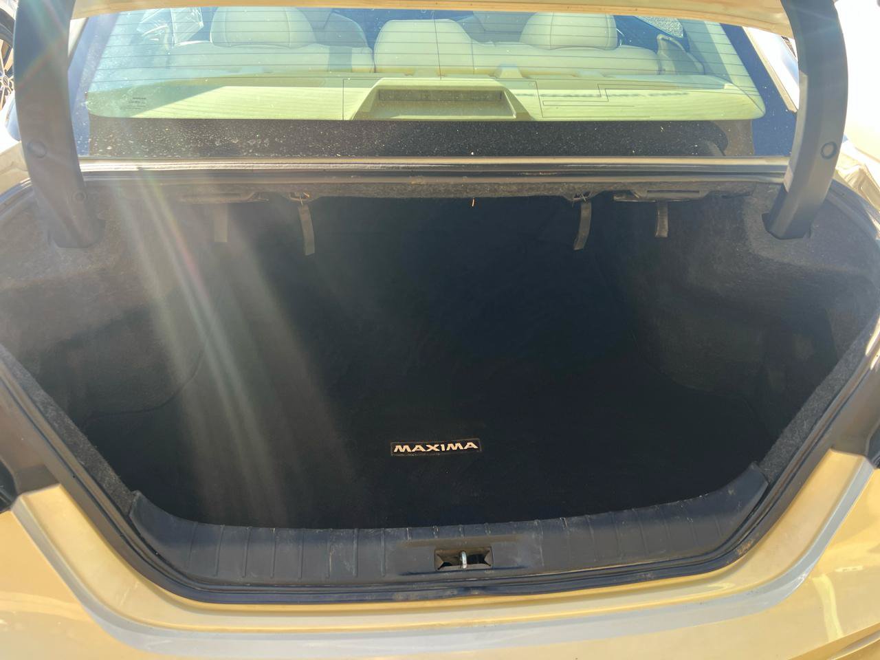 Used 2022 Nissan Maxima SV w/ Floor Mat Group FWD image 15