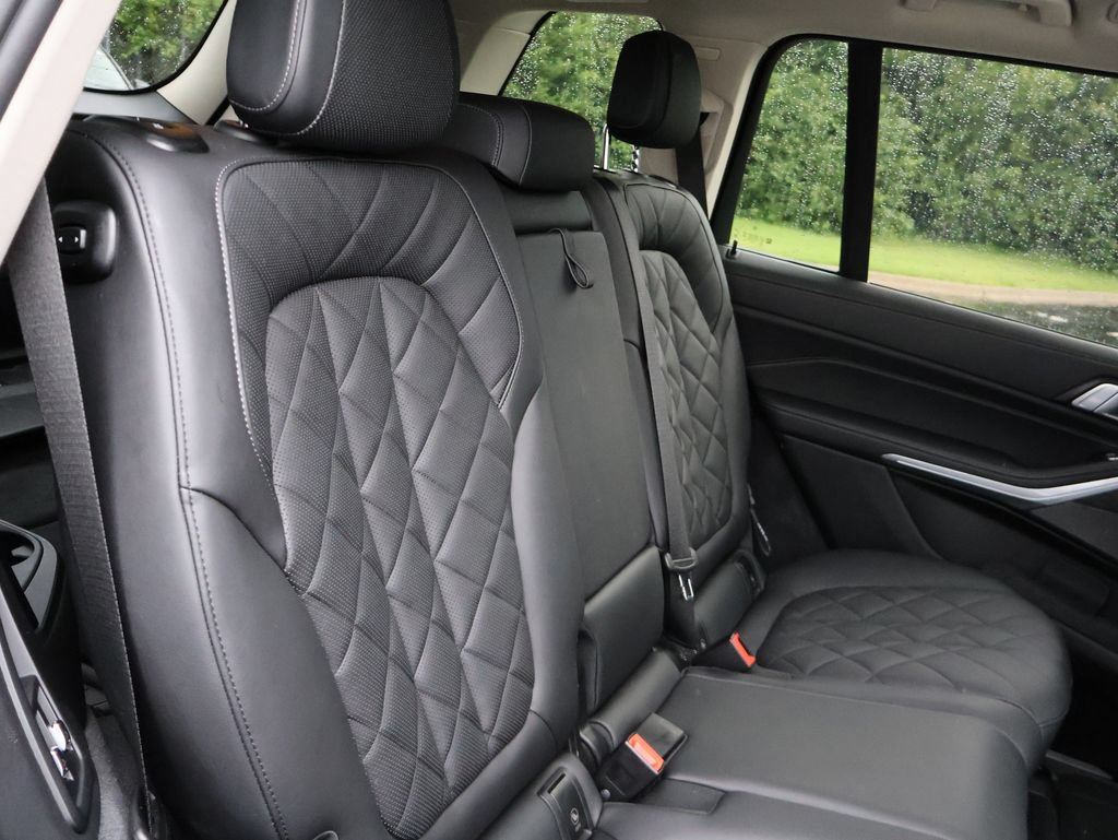 Used 2024 BMW X7 xDrive40i w/ Premium Package AWD/4WD image 36