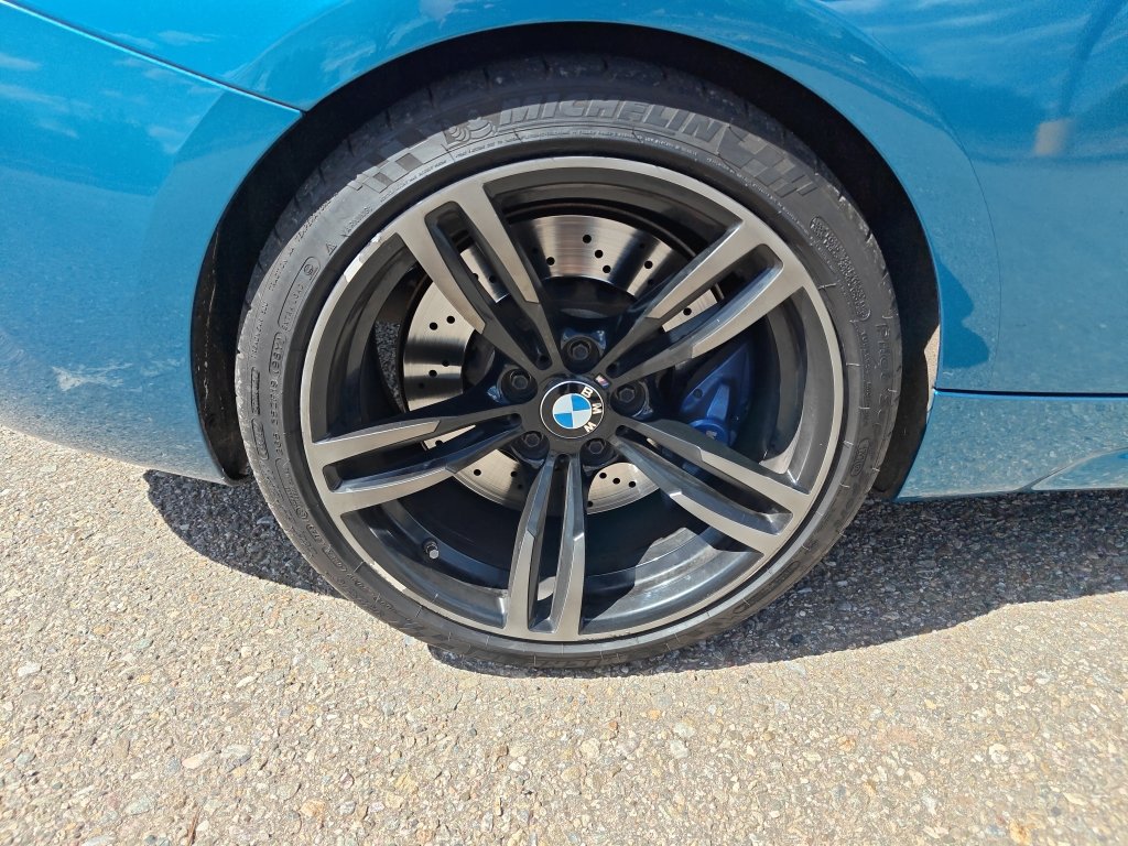 Used 2018 BMW M2 w/ Executive Package RWD image 5