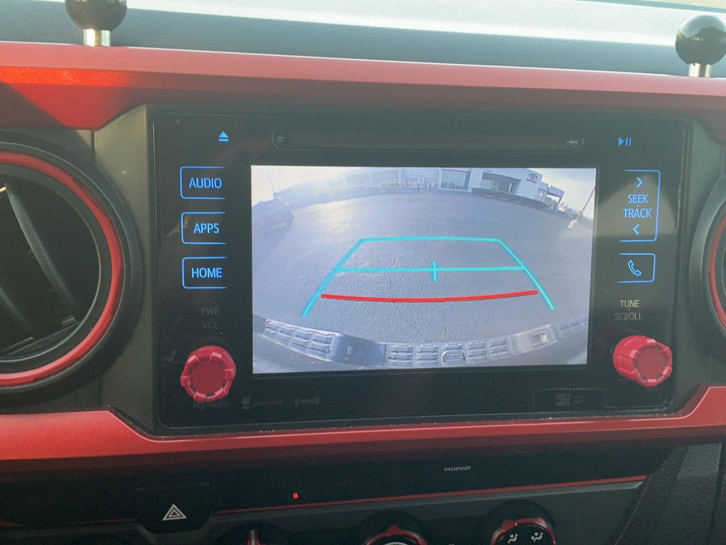 Used 2017 Toyota Tacoma TRD Off-Road w/ Tow Package (A/T) image 19