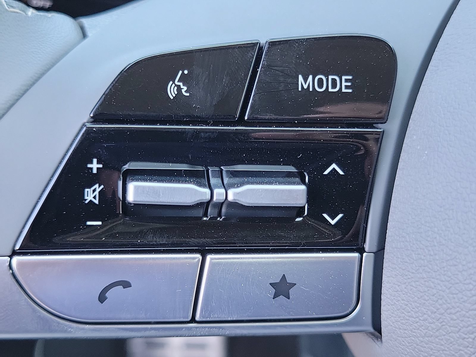 New 2026 Hyundai Elantra SEL FWD image 8