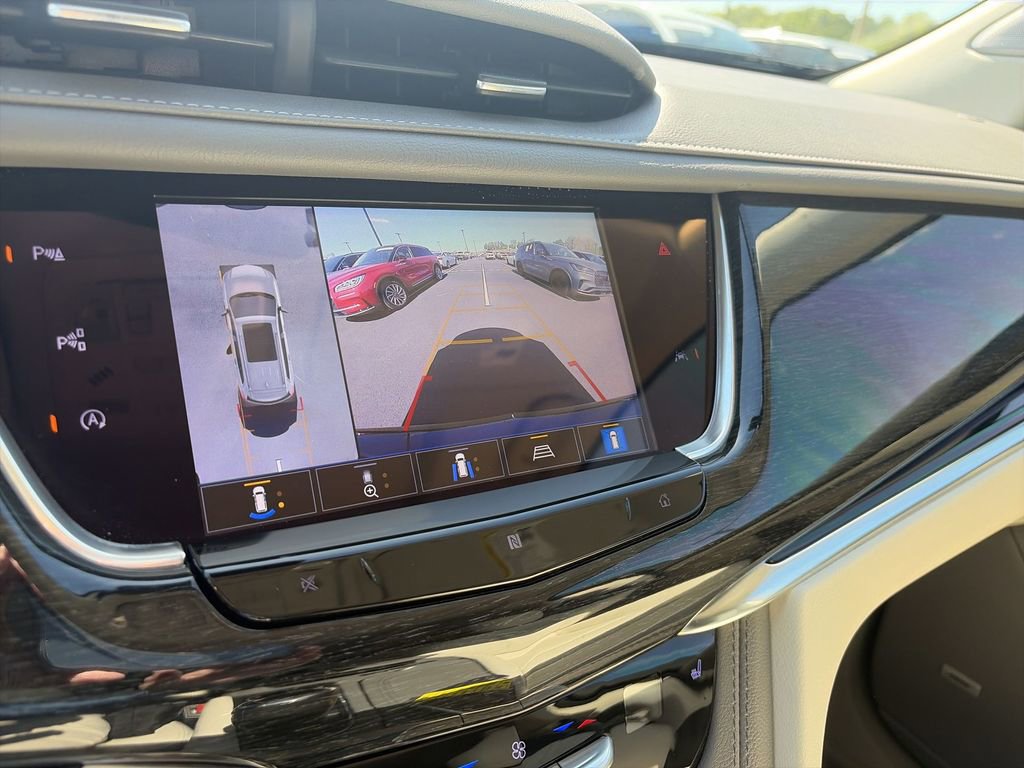 Used 2021 Cadillac XT6 Premium Luxury image 17