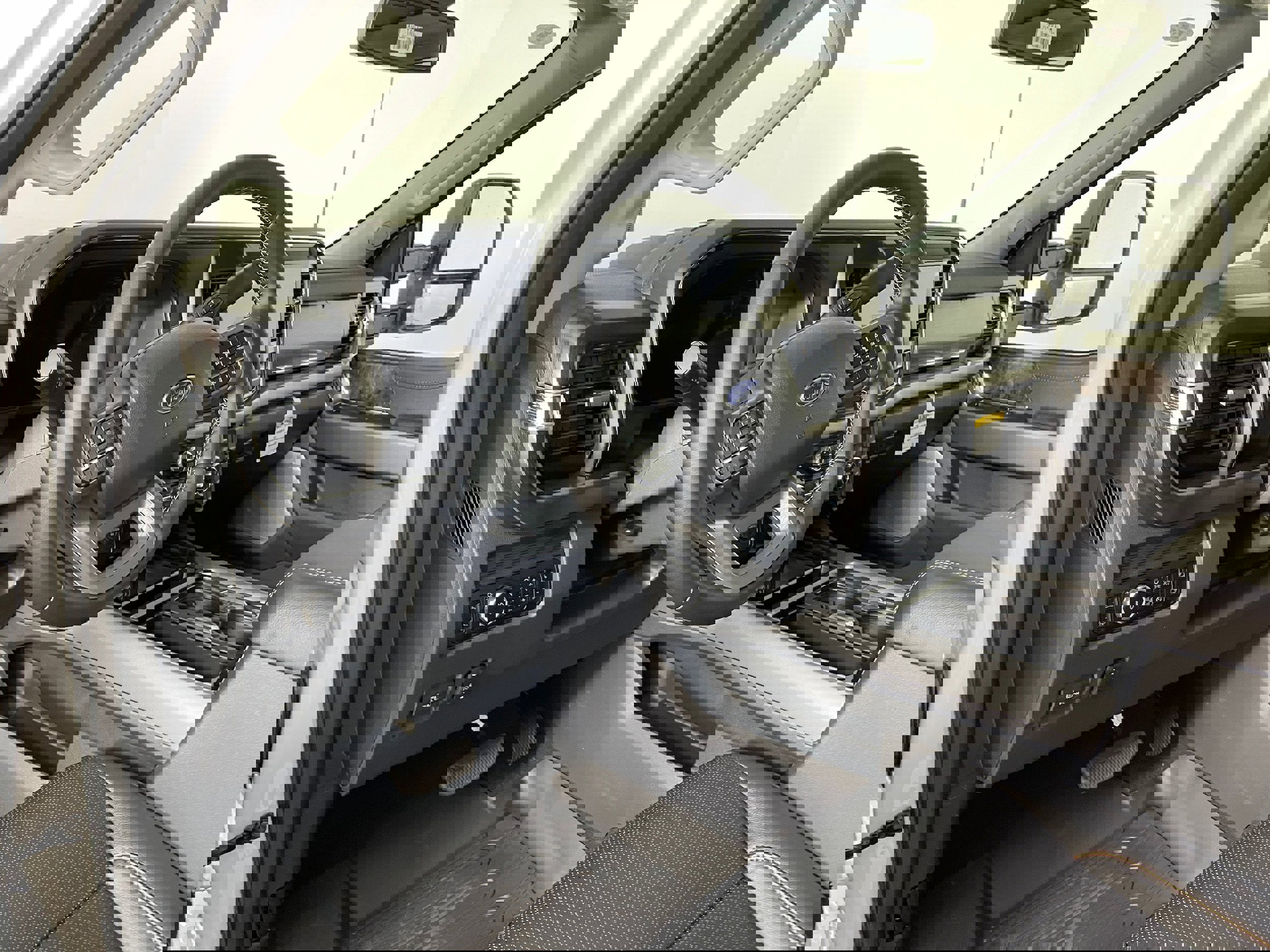 New 2026 Ford F250 4x4 Crew Cab Super Duty image 2