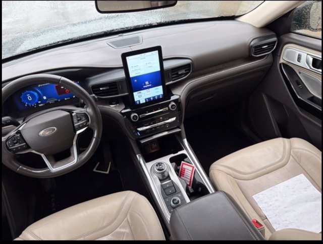 Used 2022 Ford Explorer Platinum w/ Equipment Group 601A AWD/4WD image 19