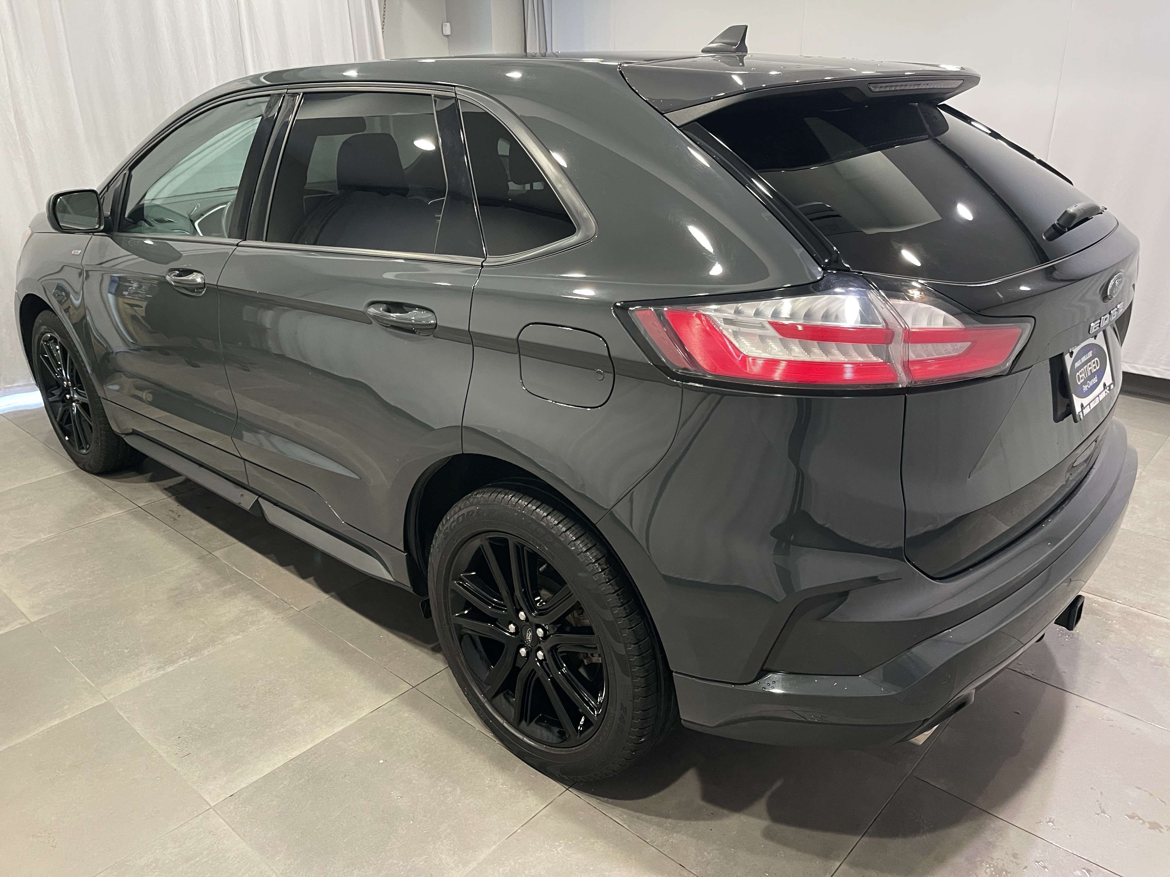 Used 2021 Ford Edge ST-Line w/ Class II Trailer Tow Package AWD/4WD image 4