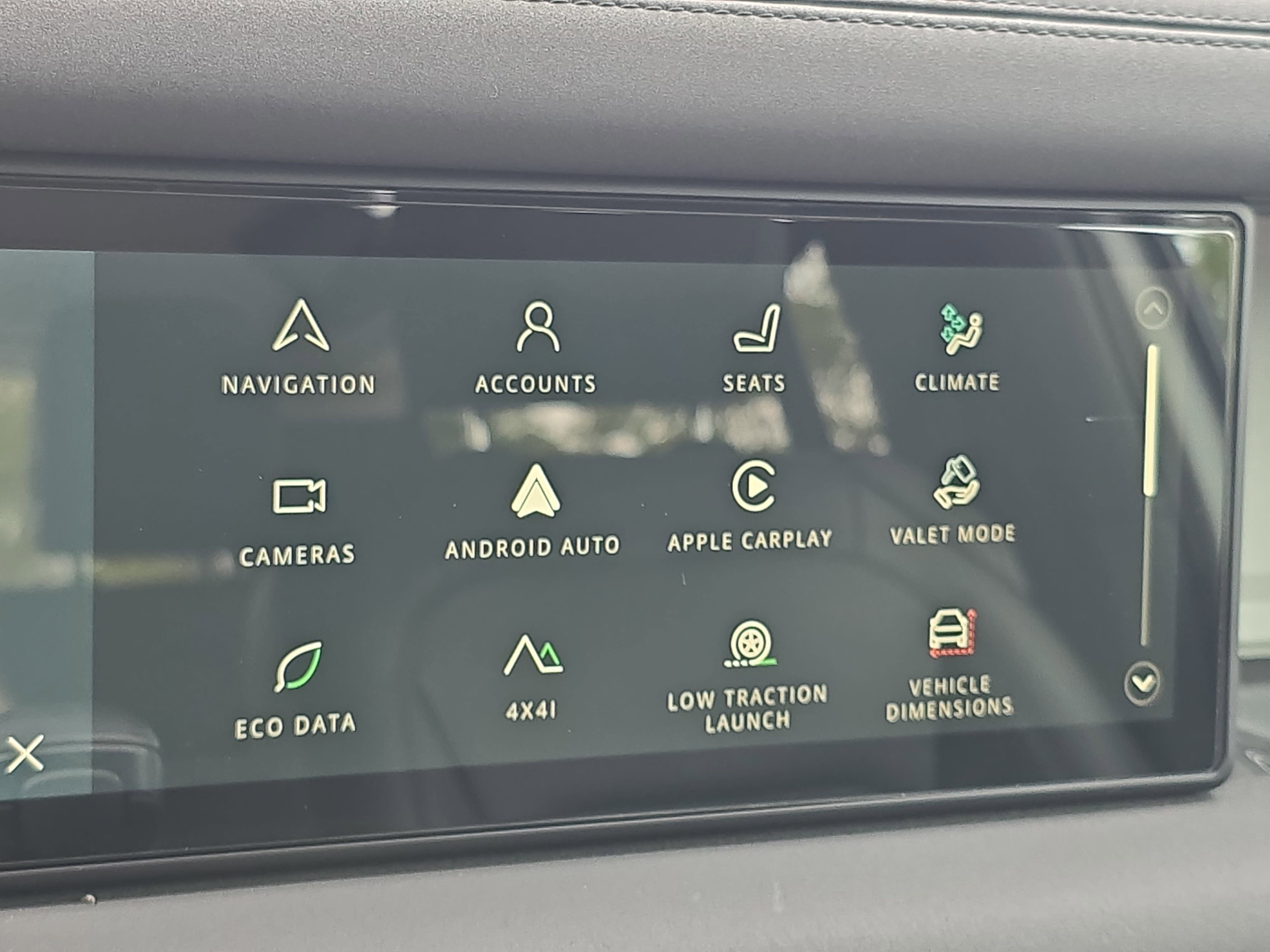 Certified 2023 Land Rover Defender 90 S AWD/4WD image 20