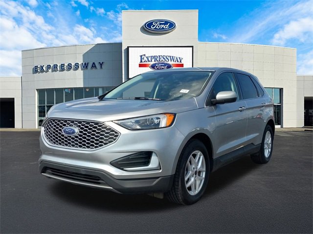 Used 2024 Ford Edge SEL image 2